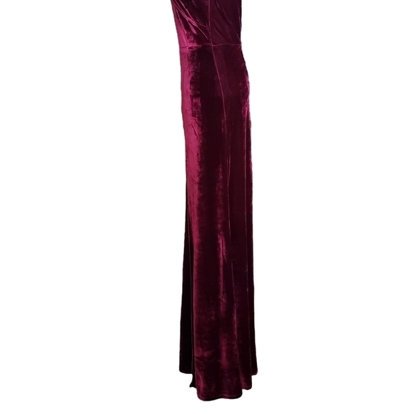 🎄Lulu's Crushin' It Burgundy Velvet Maxi Dress, Size XS - Picture 6 of 9